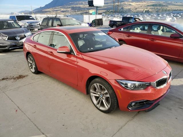 BMW 440 xDrive* Gran Coupe* Harman* Хедъп* Подгрев* , снимка 4 - Автомобили и джипове - 48176931