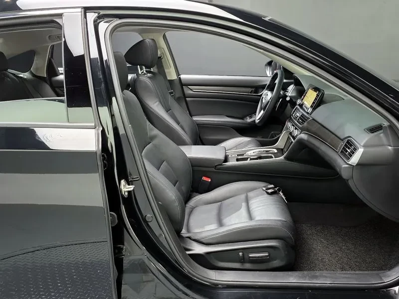 Honda Accord 2.0 Turbo Sports, снимка 10 - Автомобили и джипове - 55921972