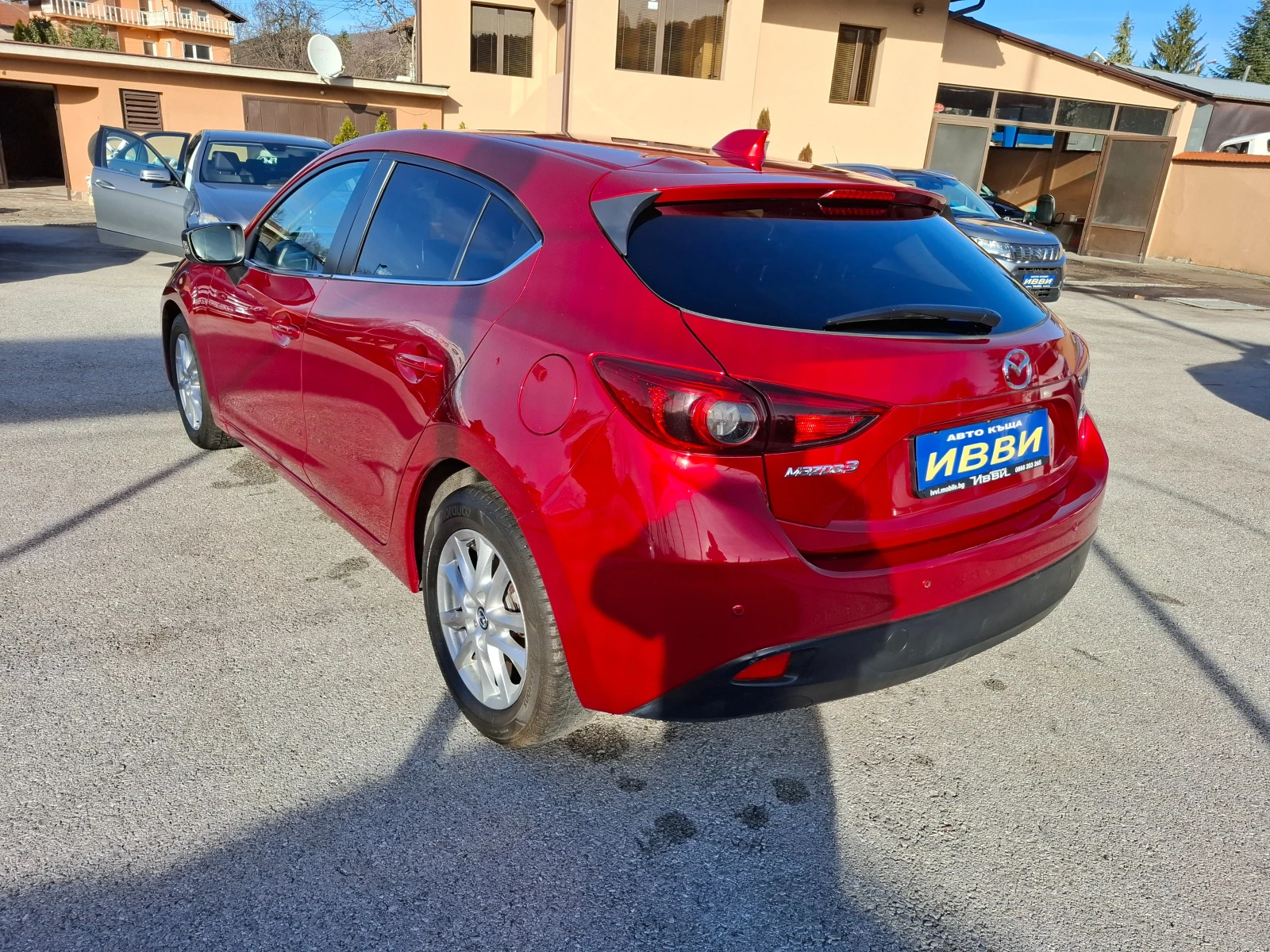 Mazda 3 1.5i SKYACTIV  - изображение 3