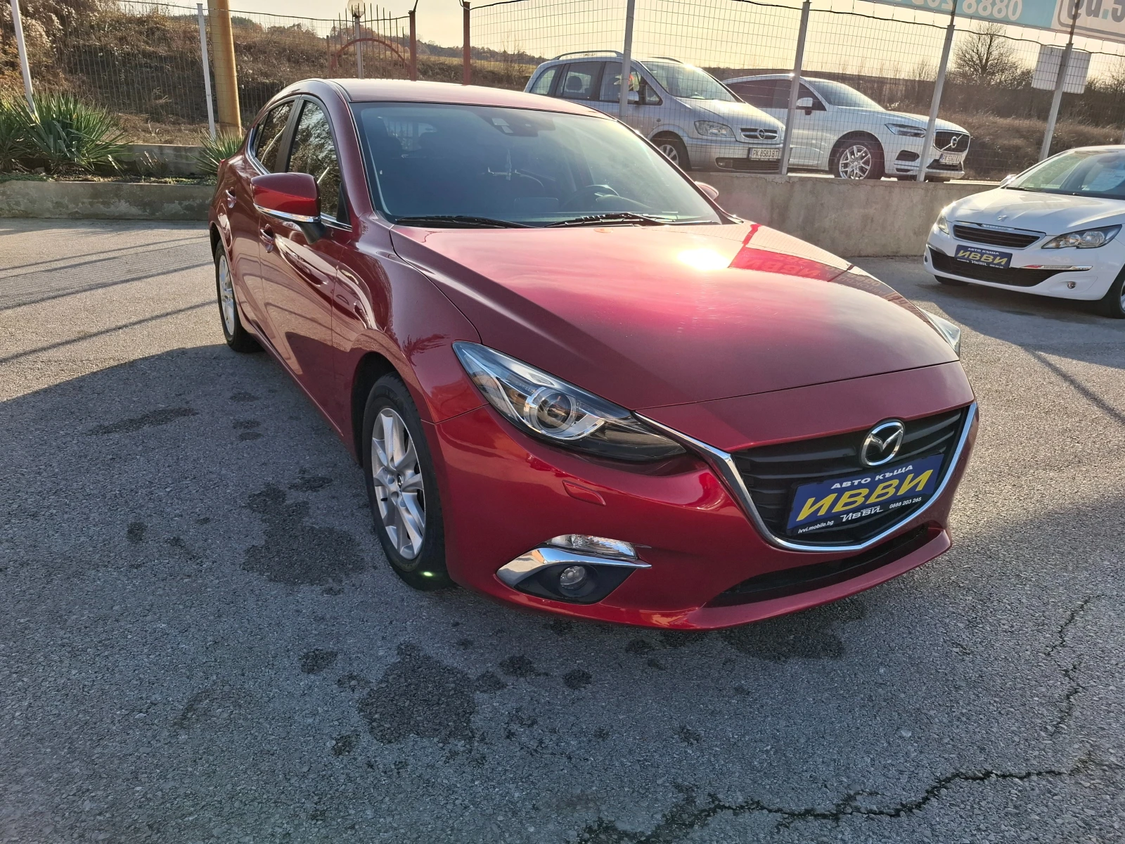 Mazda 3 1.5i SKYACTIV  - изображение 2