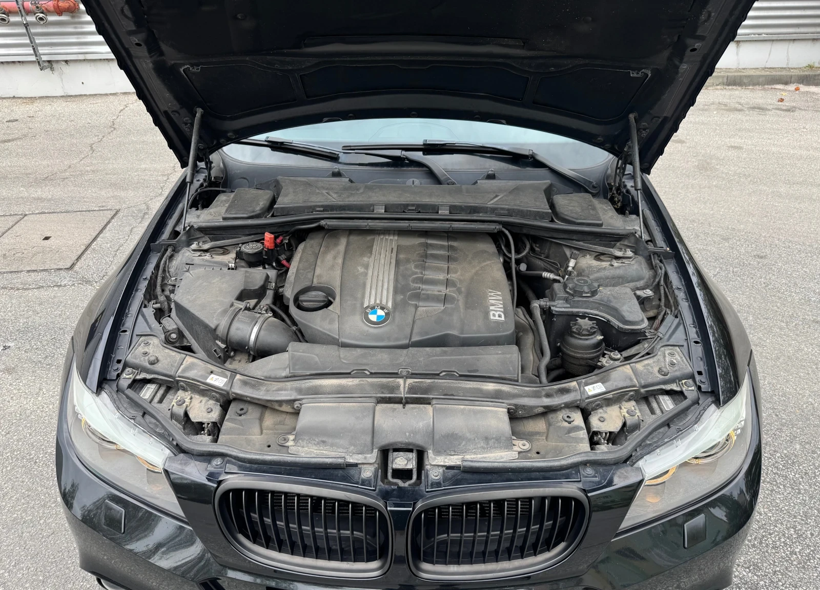 BMW 330 xDrive Limited Edition / M Pack / - изображение 7