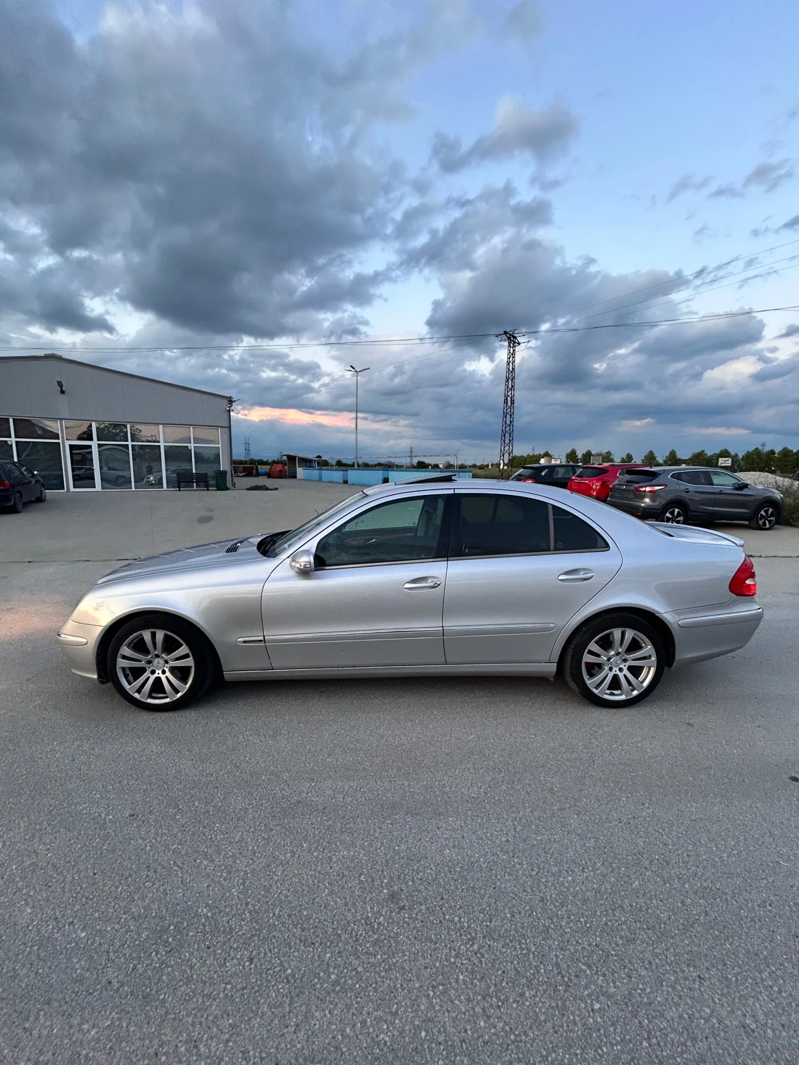 Mercedes-Benz E 280  - изображение 2