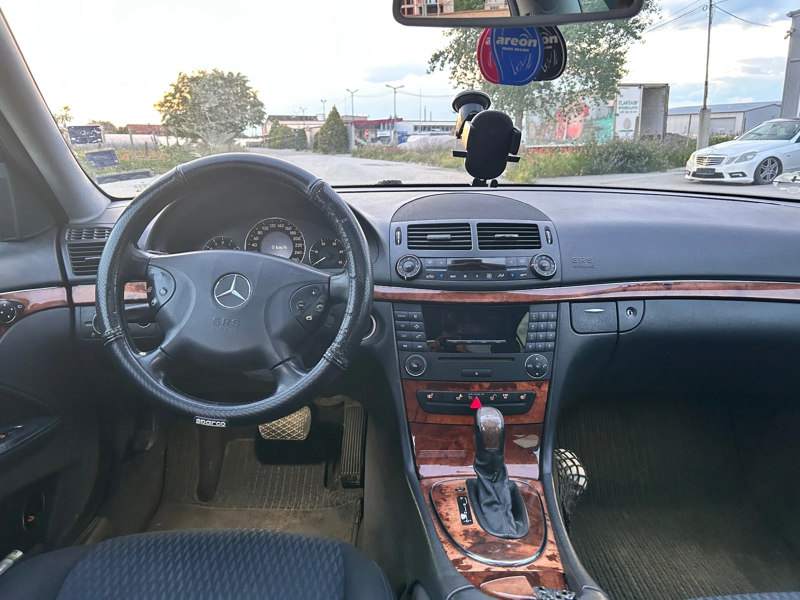 Mercedes-Benz E 280  - изображение 7