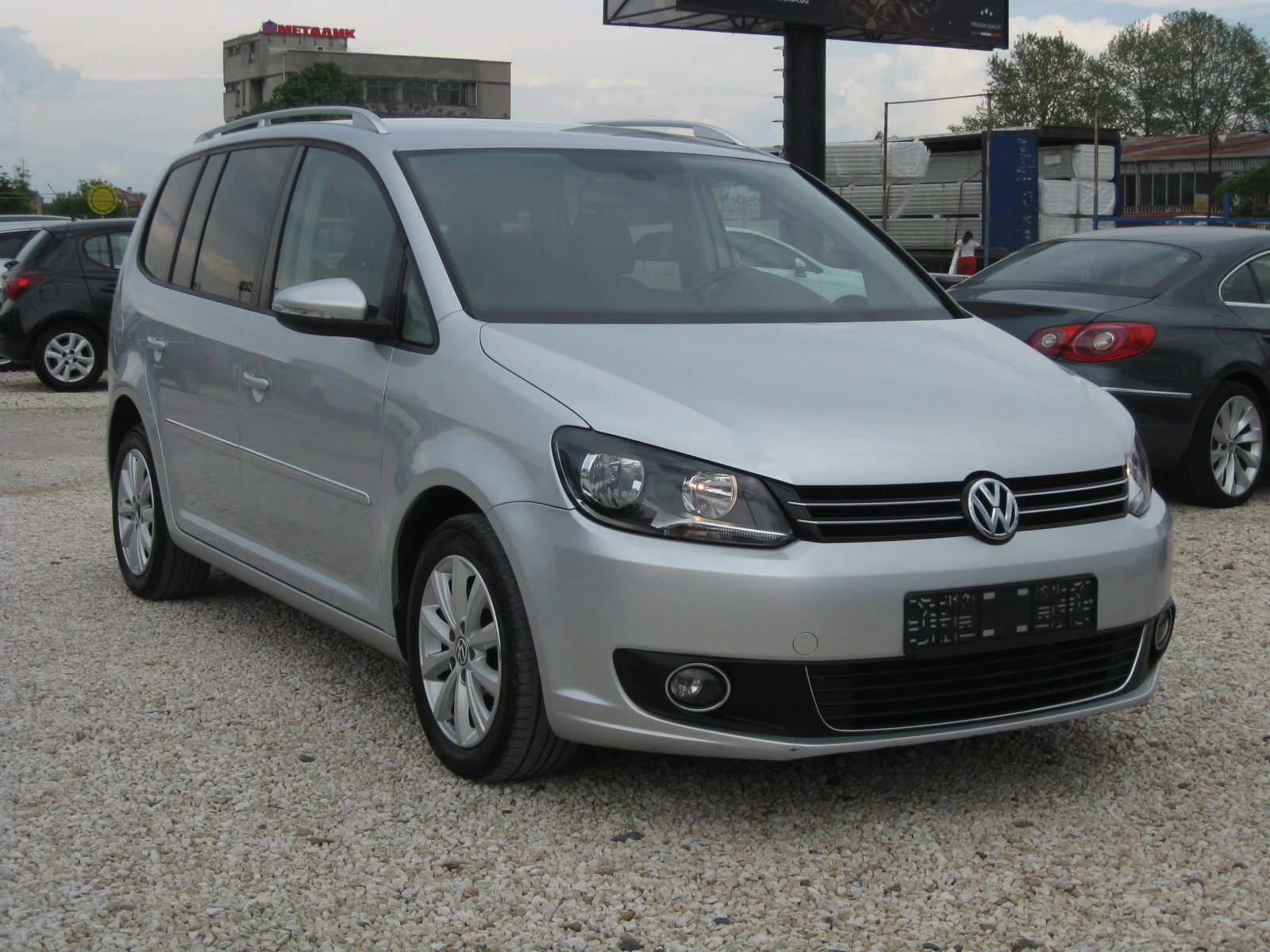 VW Touran 2, 0 TDI  140 к.с. - изображение 3