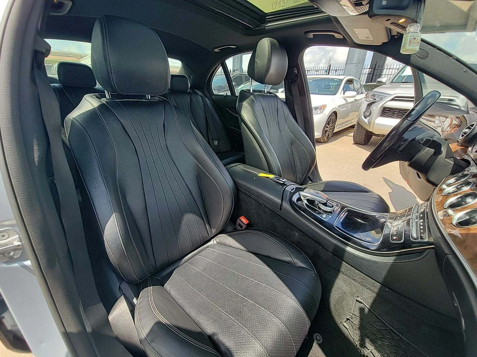 Mercedes-Benz E 300 4MATIC| |  |  | Mobile.bg   13