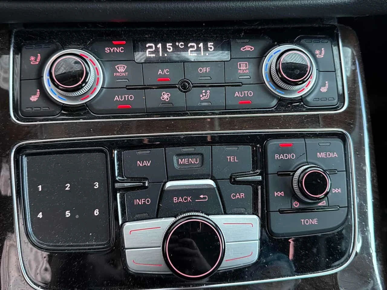 Audi A8 * 3.0T * CARFAX * ЦЕНА ДО БГ, снимка 16 - Автомобили и джипове - 53858472