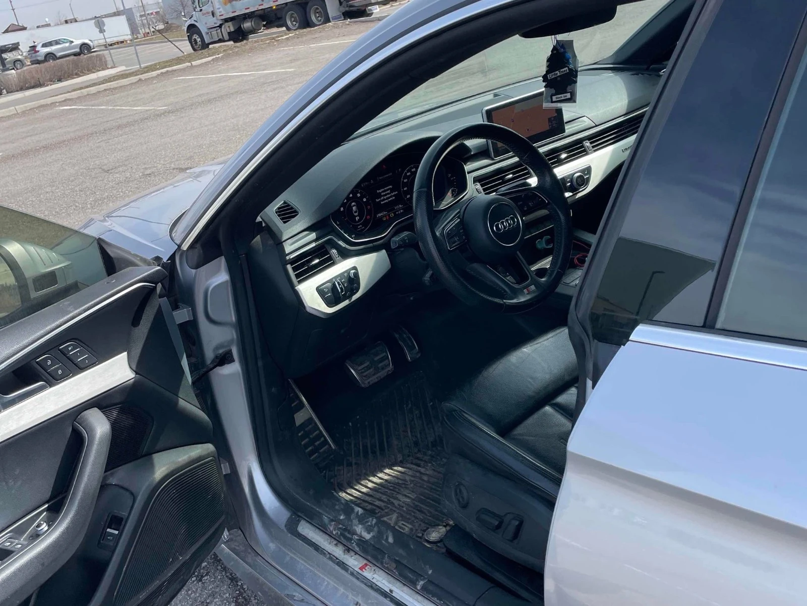 Audi A5 TECHNIK С РЕГИСТРАЦИЯ & АВТО КРЕДИТ, снимка 7 - Автомобили и джипове - 53985495