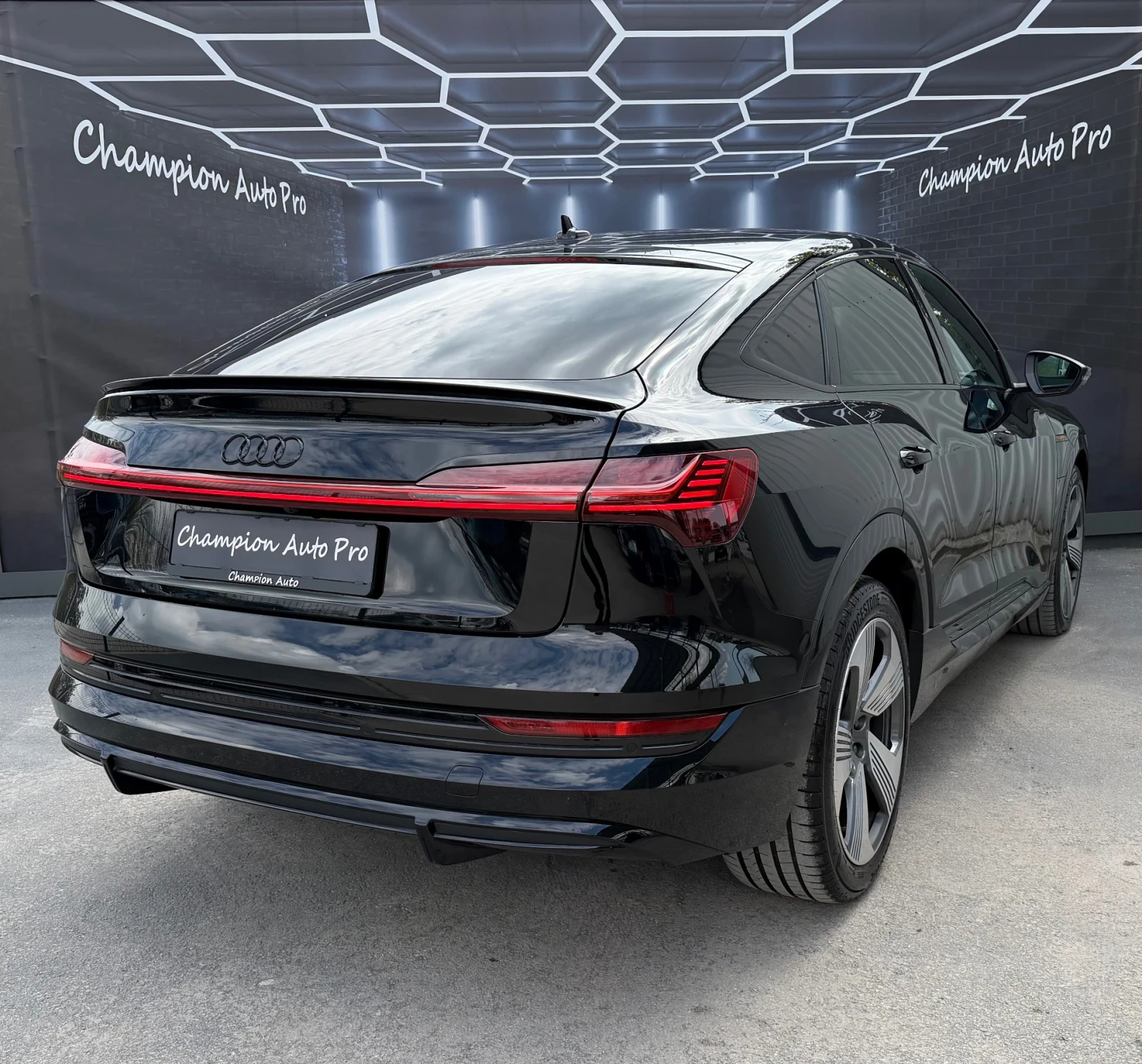 Audi E-Tron S-Line HUD/KAM360/B&O, снимка 6 - Автомобили и джипове - 54386749