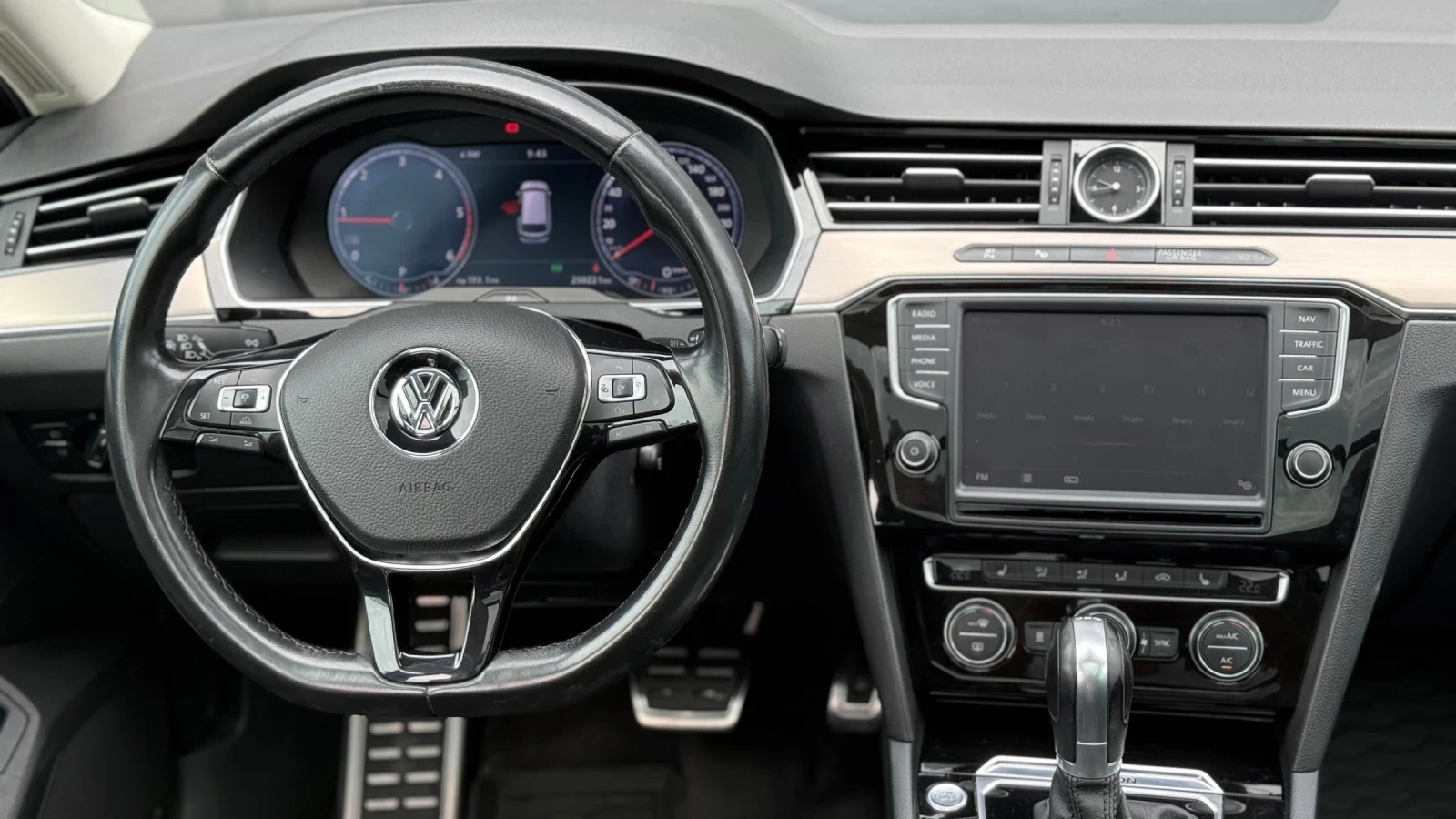 VW Passat DIGITAL 360 CAM DINAYDIO MATRIX 4-MOTION, снимка 11 - Автомобили и джипове - 54563514