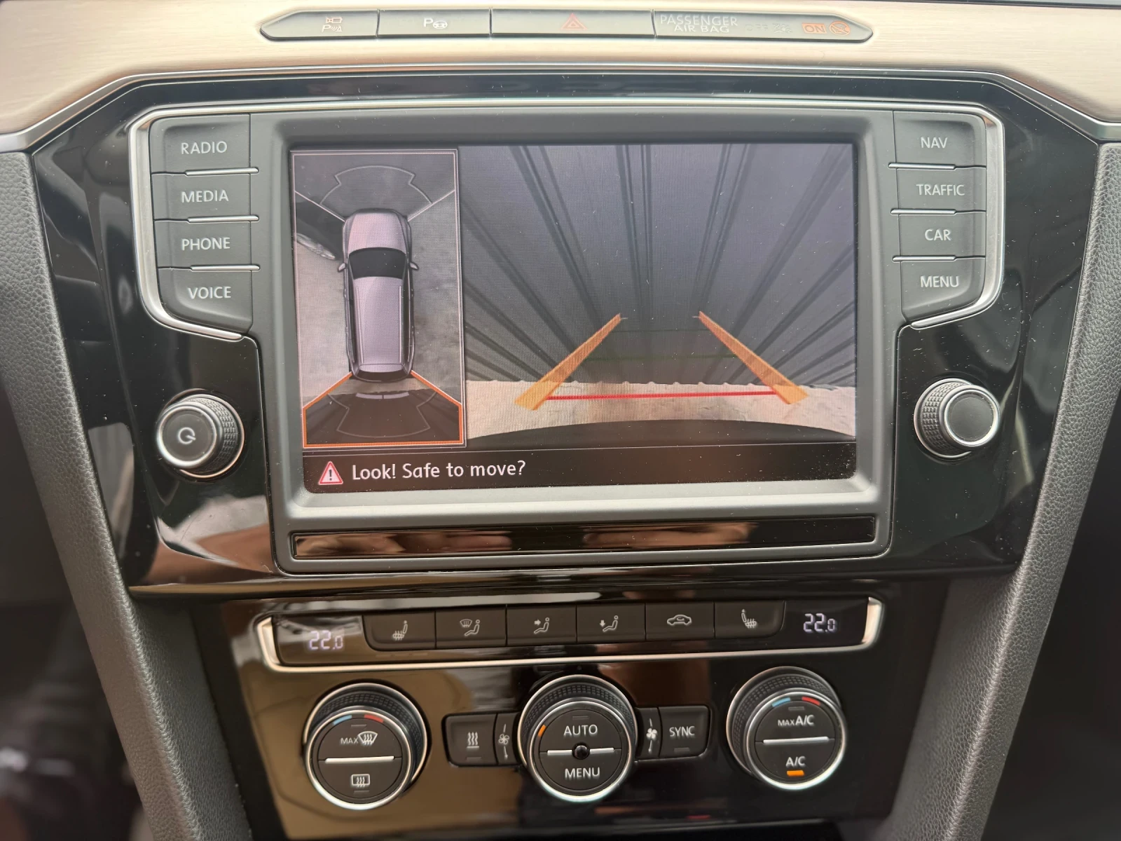 VW Passat DIGITAL 360 CAM DINAYDIO MATRIX 4-MOTION, снимка 12 - Автомобили и джипове - 54563514