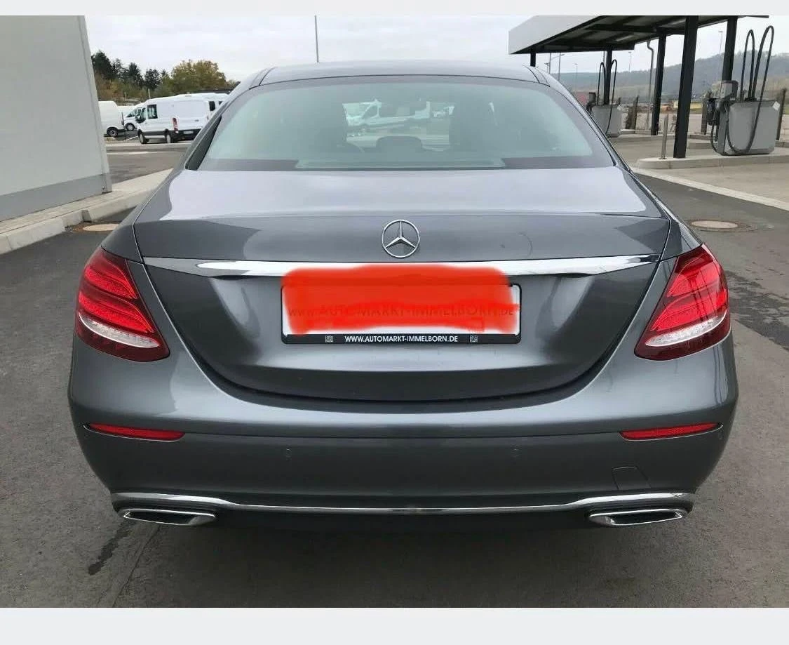 Mercedes-Benz E 220, снимка 5 - Автомобили и джипове - 54593921