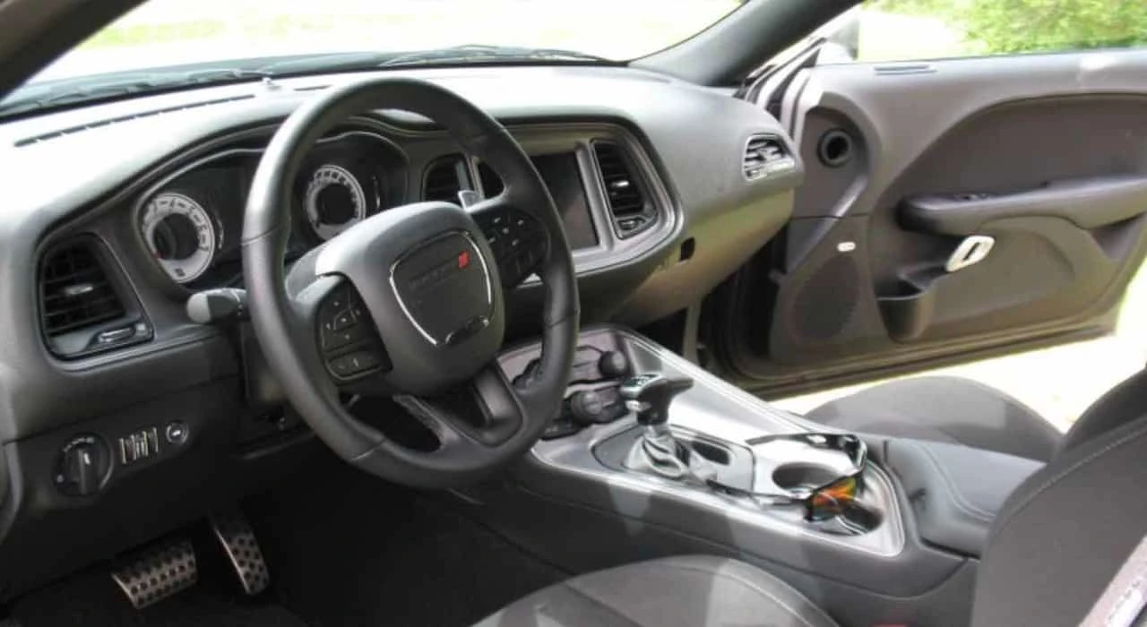 Dodge Challenger * R/T RWD * CARFAX * ���� �� �� | Mobile.bg � ����������� 5