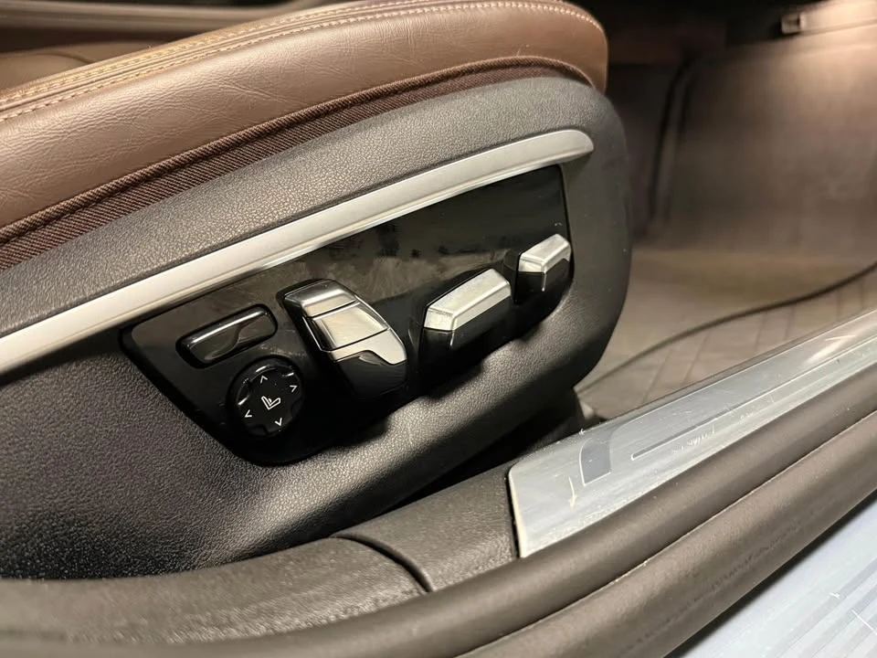BMW 750 * xDrive* АВТОКРЕДИТ БЕЗ ПЪРВОНАЧАЛНА ВНОСКА* , снимка 6 - Автомобили и джипове - 55151490