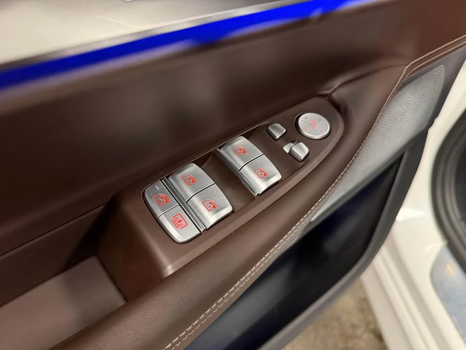 BMW 750 * xDrive* АВТОКРЕДИТ БЕЗ ПЪРВОНАЧАЛНА ВНОСКА* , снимка 16 - Автомобили и джипове - 55151490