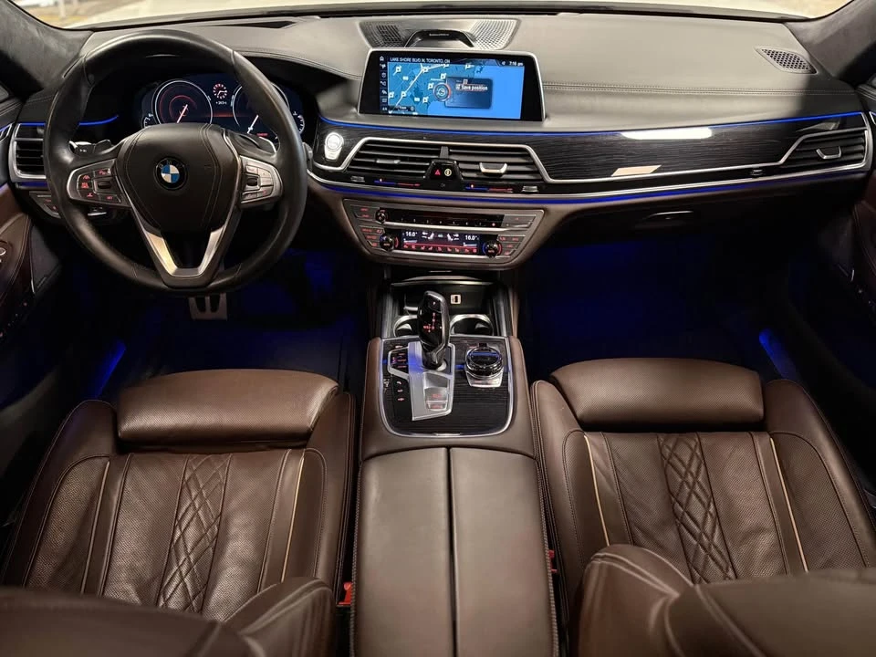 BMW 750 * xDrive* АВТОКРЕДИТ БЕЗ ПЪРВОНАЧАЛНА ВНОСКА* , снимка 12 - Автомобили и джипове - 55151490