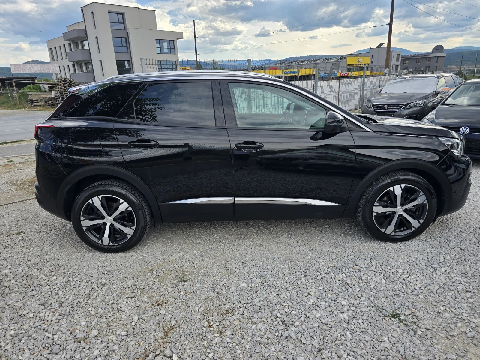 Peugeot 3008 1.5 HDI ALLURE AUTOMAT, снимка 4 - Автомобили и джипове - 55210770