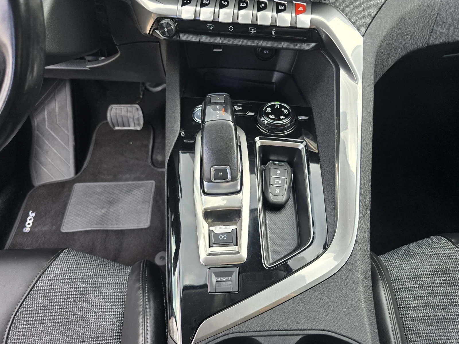 Peugeot 3008 1.5 HDI ALLURE AUTOMAT, снимка 12 - Автомобили и джипове - 55210770