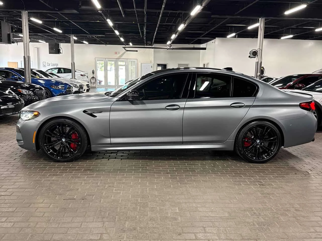 BMW M5 Competition xDrive | CARFAX | АВТОКРЕДИТ , снимка 3 - Автомобили и джипове - 55500407