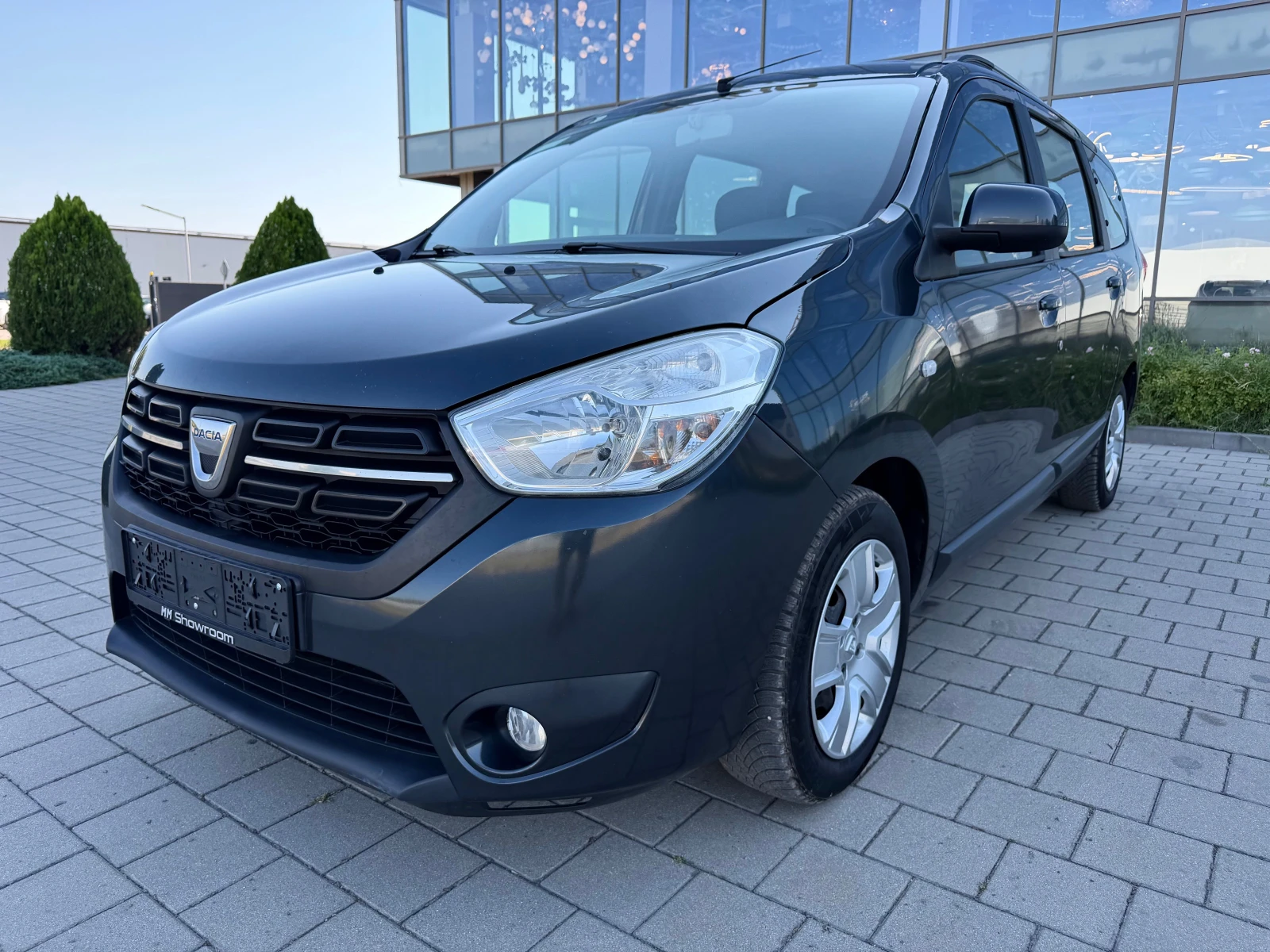 Dacia Lodgy 1.6-ГАЗ-BRC-7МЕСТА-НАВИГАЦИЯ-ПОДГРЕВ-ПАРКТРОНИК