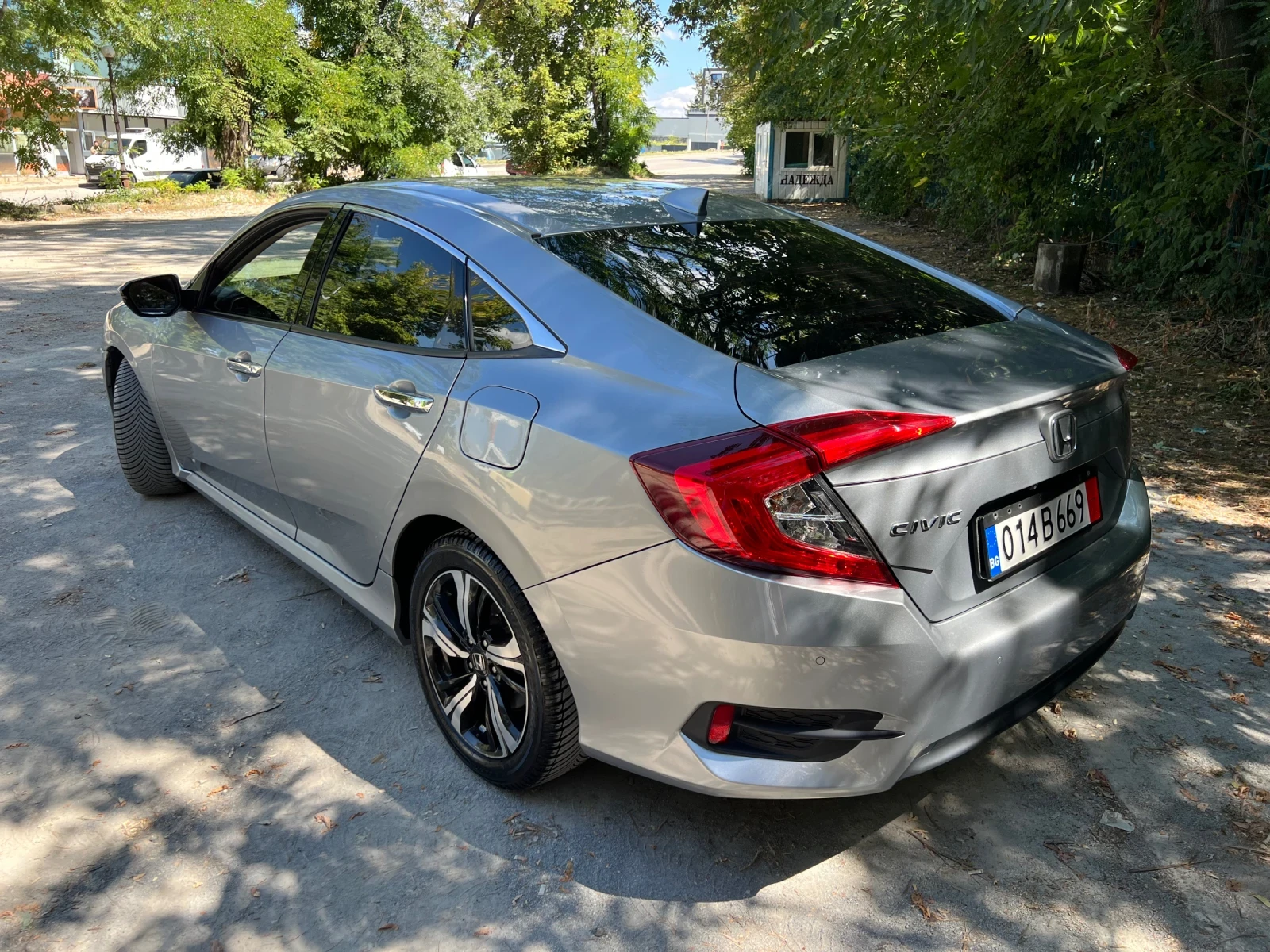 Honda Civic 1.6I-DTEC/120HP/TOP, снимка 10 - Автомобили и джипове - 55787708