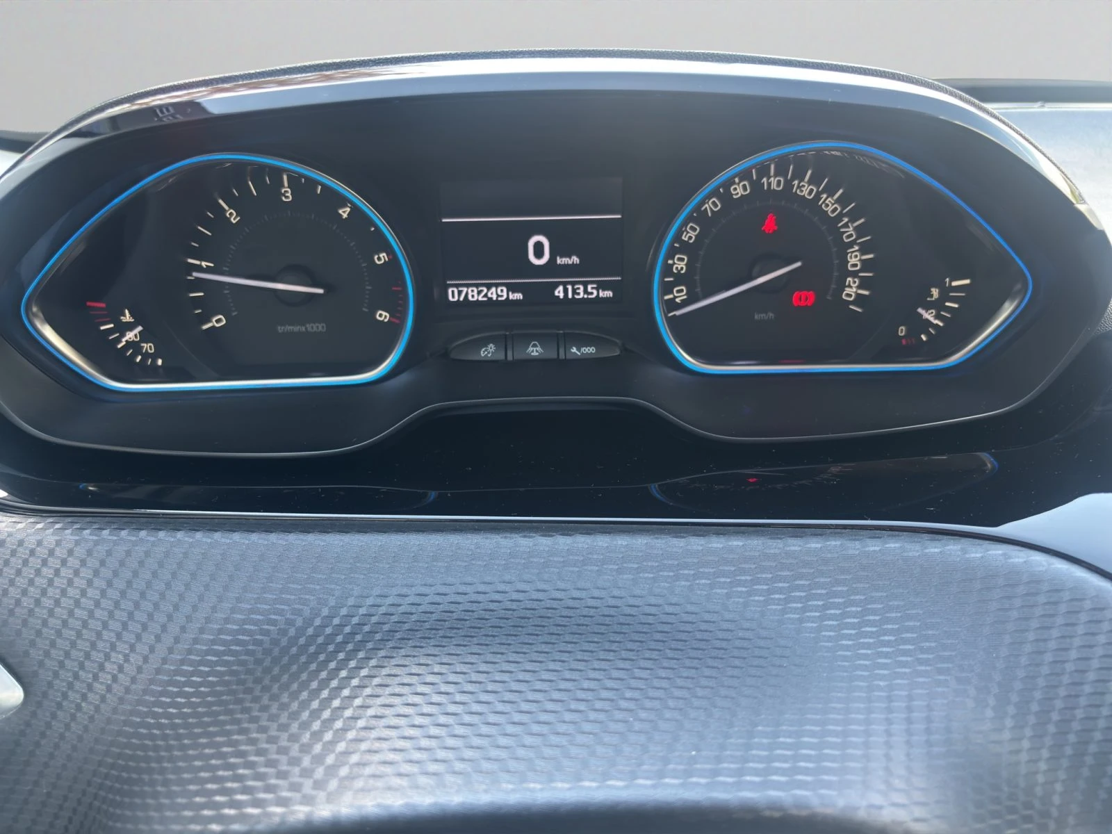 Peugeot 2008 ALLURE 1.6 e-HDI 120 STT BVM6 EURO6//KR100115 | Mobile.bg � ����������� 14