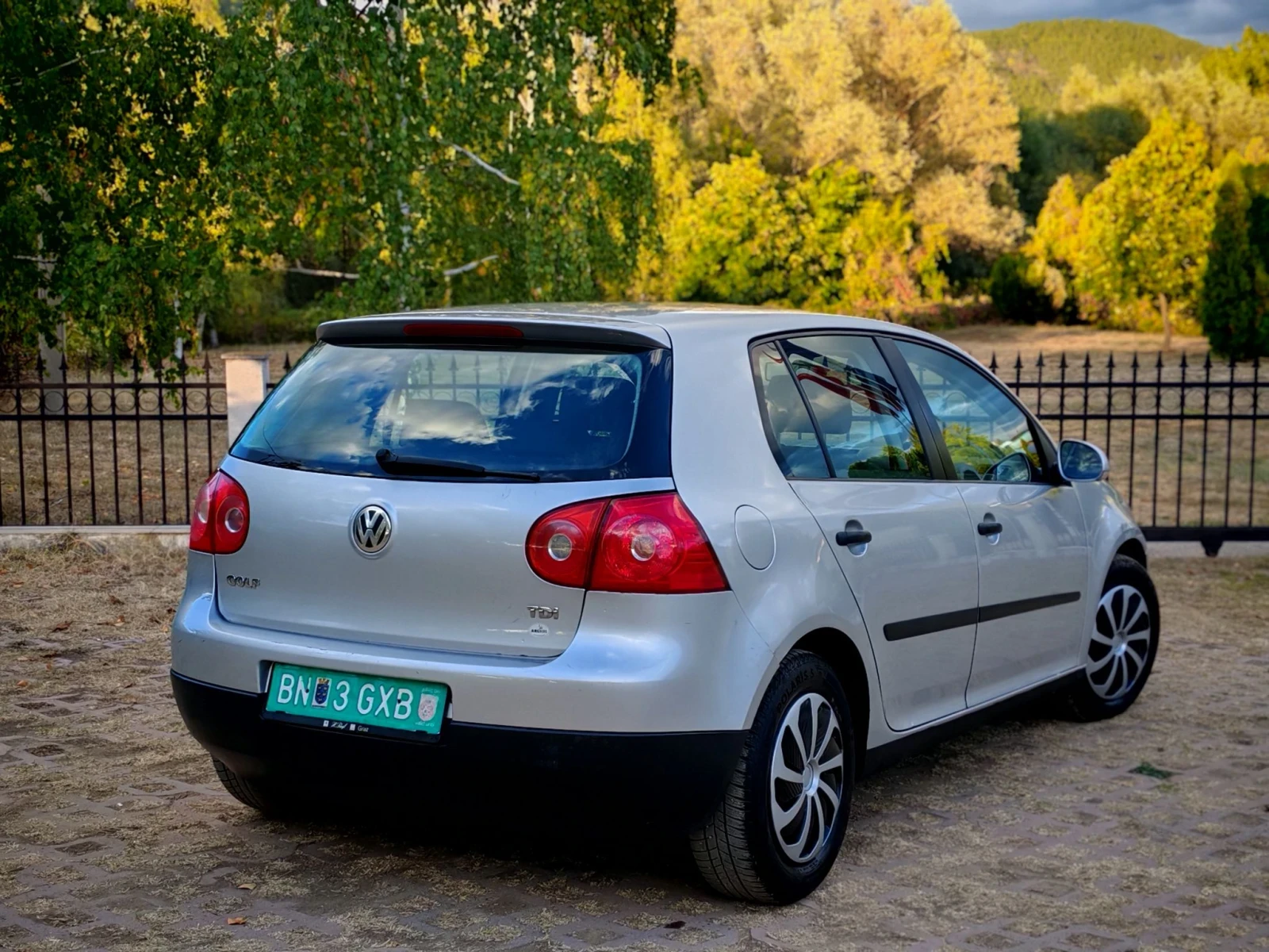 VW Golf 1.9TDI(90)* КЛИМАТРОНИК* НОВ ВНОС* , снимка 6 - Автомобили и джипове - 56184271