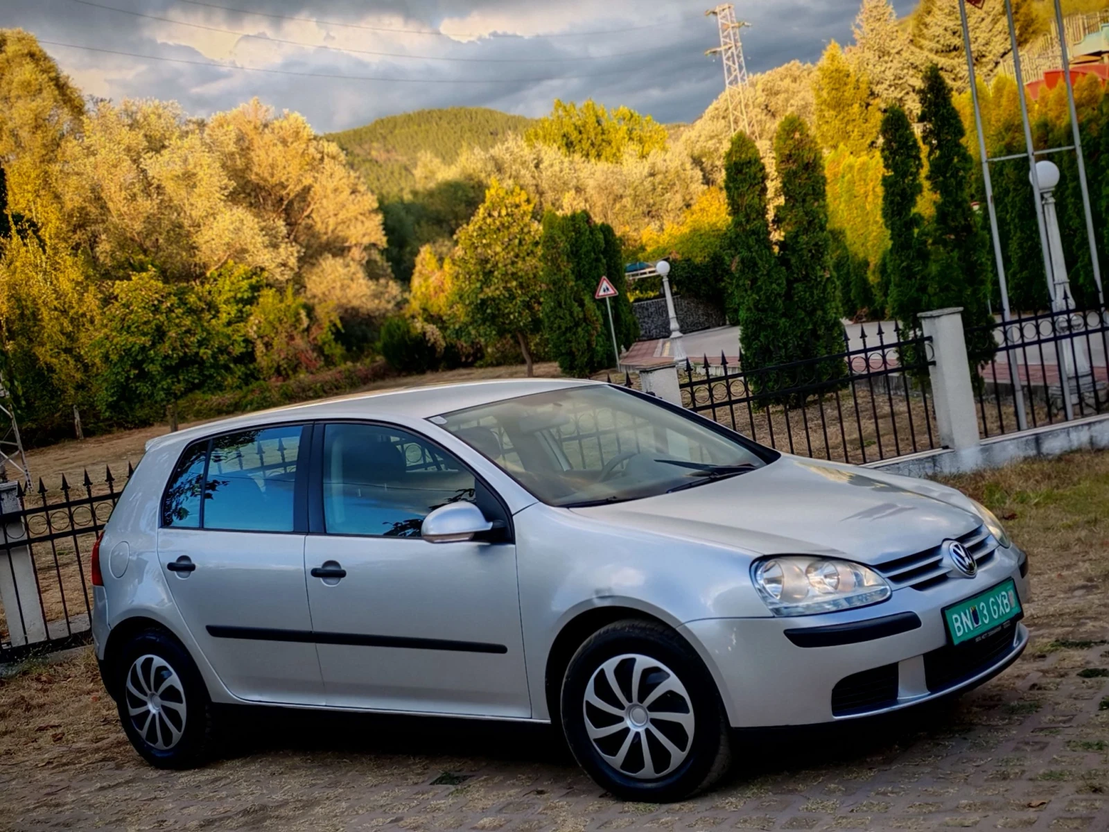 VW Golf 1.9TDI(90)* КЛИМАТРОНИК* НОВ ВНОС* , снимка 8 - Автомобили и джипове - 56184271