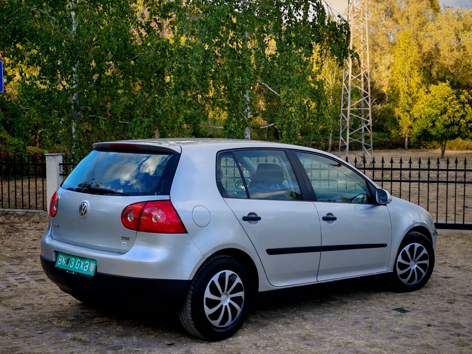 VW Golf 1.9TDI(90)* КЛИМАТРОНИК* НОВ ВНОС* , снимка 7 - Автомобили и джипове - 56184271