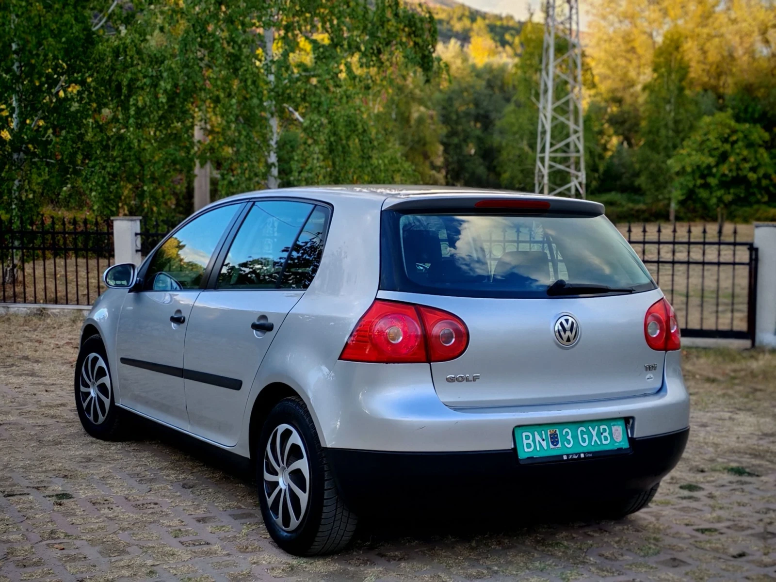 VW Golf 1.9TDI(90)* КЛИМАТРОНИК* НОВ ВНОС* , снимка 5 - Автомобили и джипове - 56184271