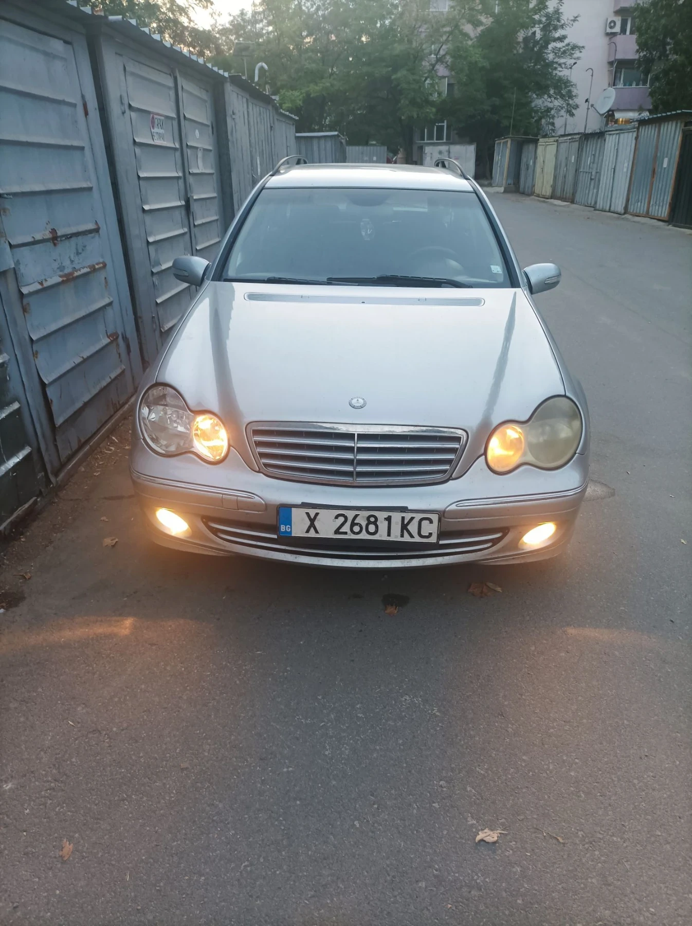 Mercedes-Benz C 220 2.2 CDI, снимка 4 - Автомобили и джипове - 56200275