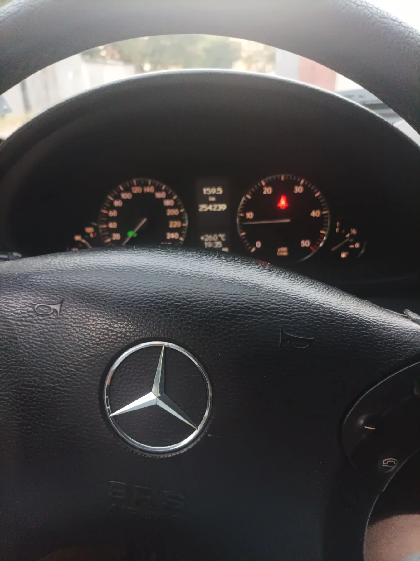 Mercedes-Benz C 220 2.2 CDI, снимка 10 - Автомобили и джипове - 56200275