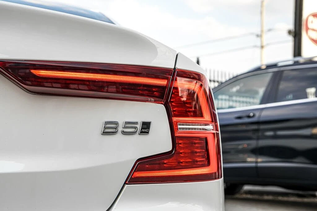 Volvo S60 B5 R-Design AWD/Harman Kardon/360/CRUISE CTRL/PANO, снимка 7 - Автомобили и джипове - 56202853