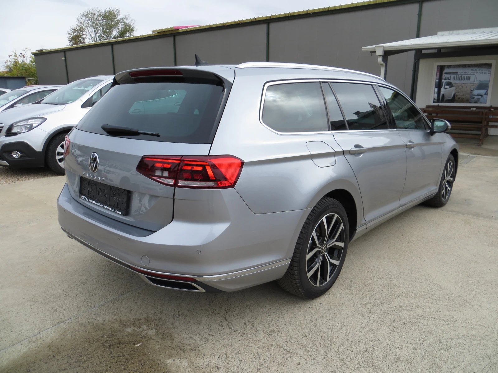 VW Passat 2.0TD-SCR-EVO-EXECUTIVE-DIGITAL COCKPIT, снимка 4 - Автомобили и джипове - 56680069