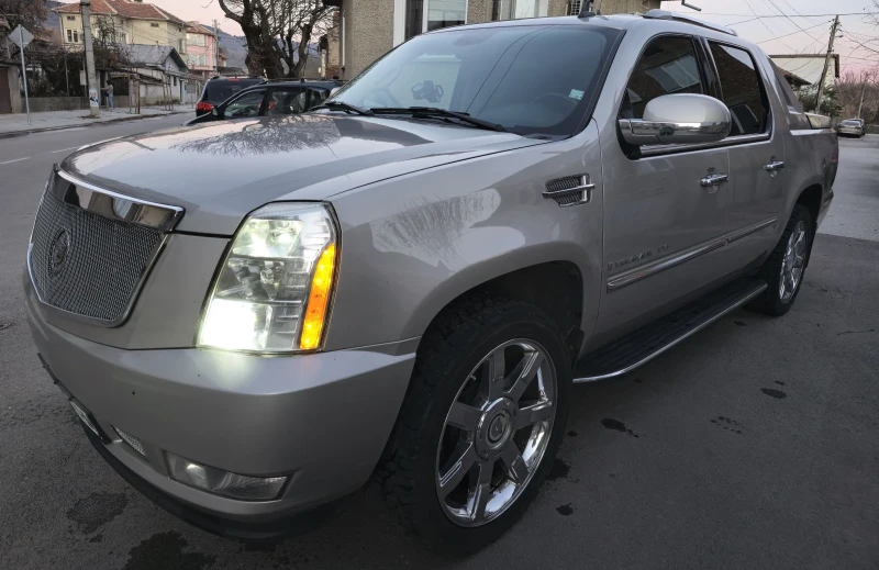 Cadillac Escalade EXT 6.2 4x4 LPG, снимка 2 - Автомобили и джипове - 47543672