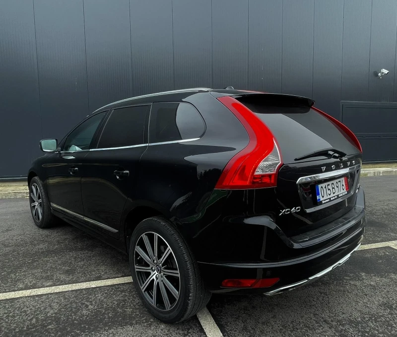 Volvo XC60 2.4D5 AWD, снимка 5 - Автомобили и джипове - 49167419