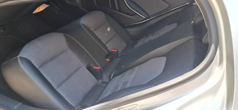 Mercedes-Benz GLA 200 2.2 136 Топ  4matic, снимка 14 - Автомобили и джипове - 51640651