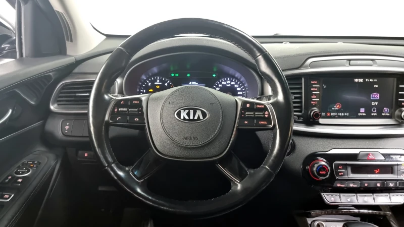 Kia Sorento 4x4 / NOBLESSE / ПЪЛНА СЕРВИЗНА ИСТОРИЯ !!!, снимка 9 - Автомобили и джипове - 52617635