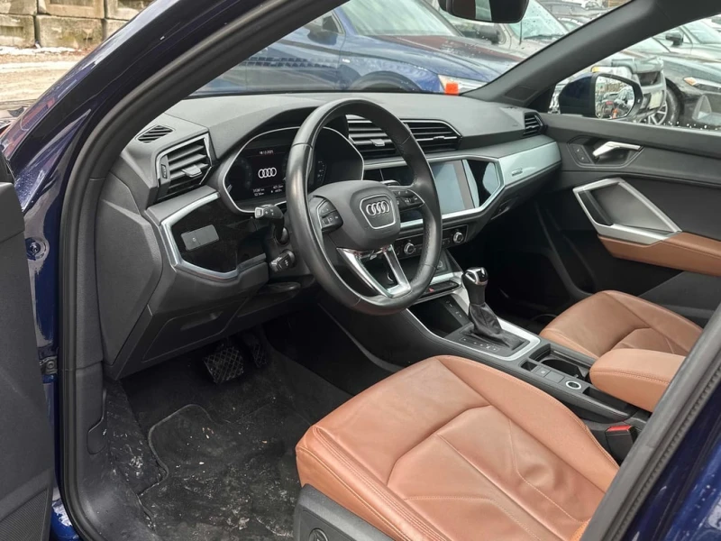 Audi Q3 2022 Komfort * CARFAX * БЕЗ ПЪРВОНАЧАЛНА ВНОСКА, снимка 7 - Автомобили и джипове - 52975471