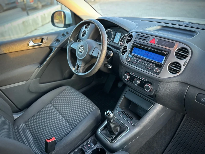 VW Tiguan, снимка 8 - Автомобили и джипове - 53264297