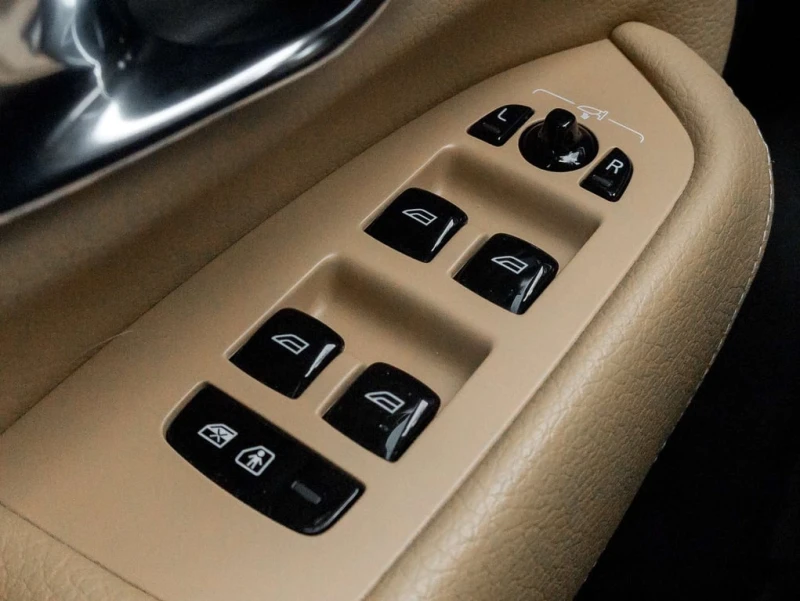 Volvo Xc90 * Momentum * CARFAX * ЦЕНА ДО БГ, снимка 12 - Автомобили и джипове - 53446642