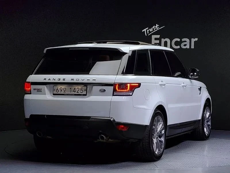 Land Rover Range Rover Sport, снимка 2 - Автомобили и джипове - 56690447