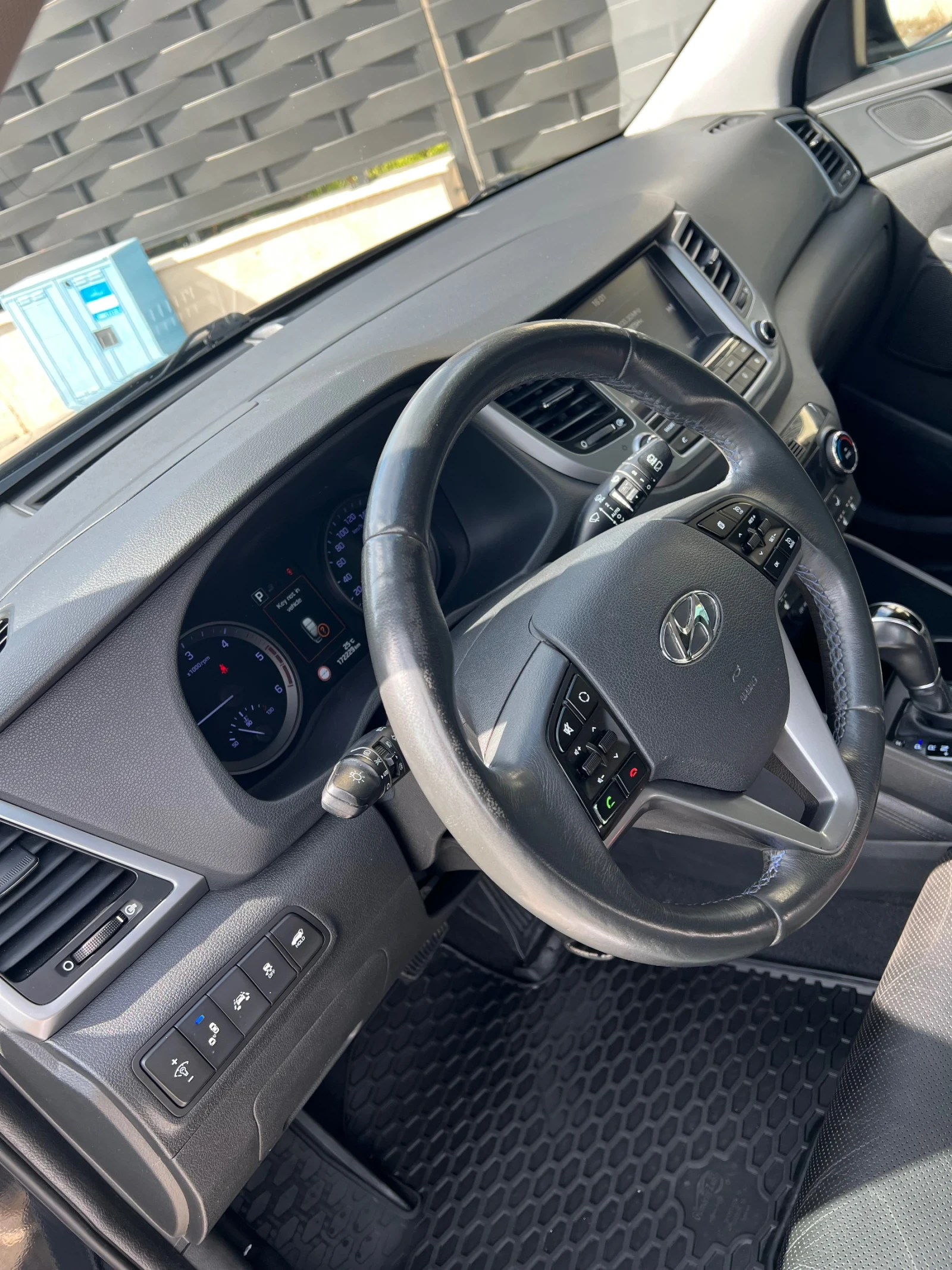 Hyundai Tucson FULL 185к.с - изображение 9