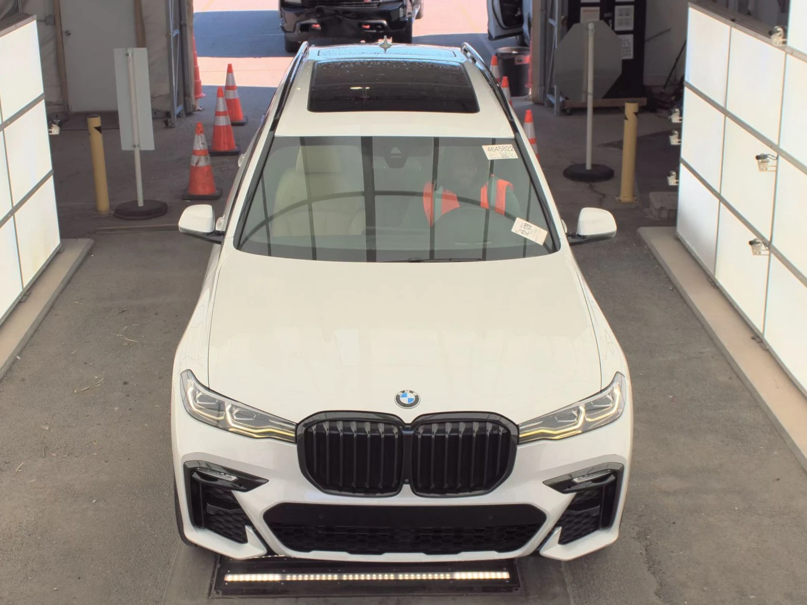 BMW X7 XDRIVE40I (M-Pack) Обдух* H/K* Масаж* 360* Head-Up - изображение 2