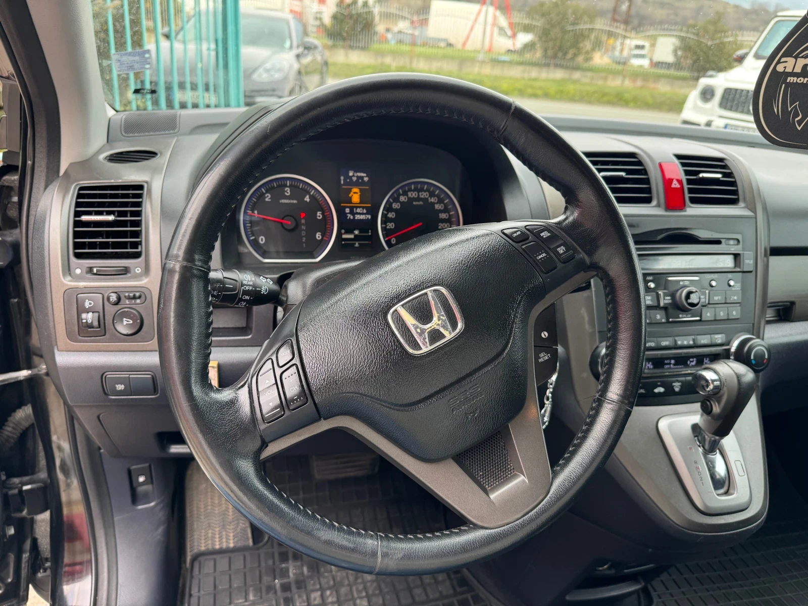 Honda Cr-v 2.2 i-DTEC* Автоматик - изображение 3