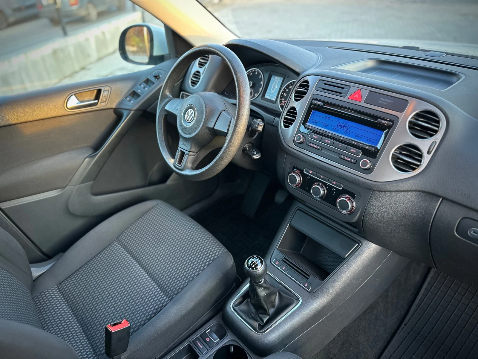 VW Tiguan  - изображение 8