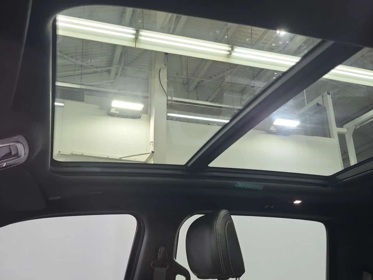 Dodge RAM 1500 5.7 Hemi * SPORT CREW CAB STD BED * CARFAX *  | Mobile.bg � ����������� 12