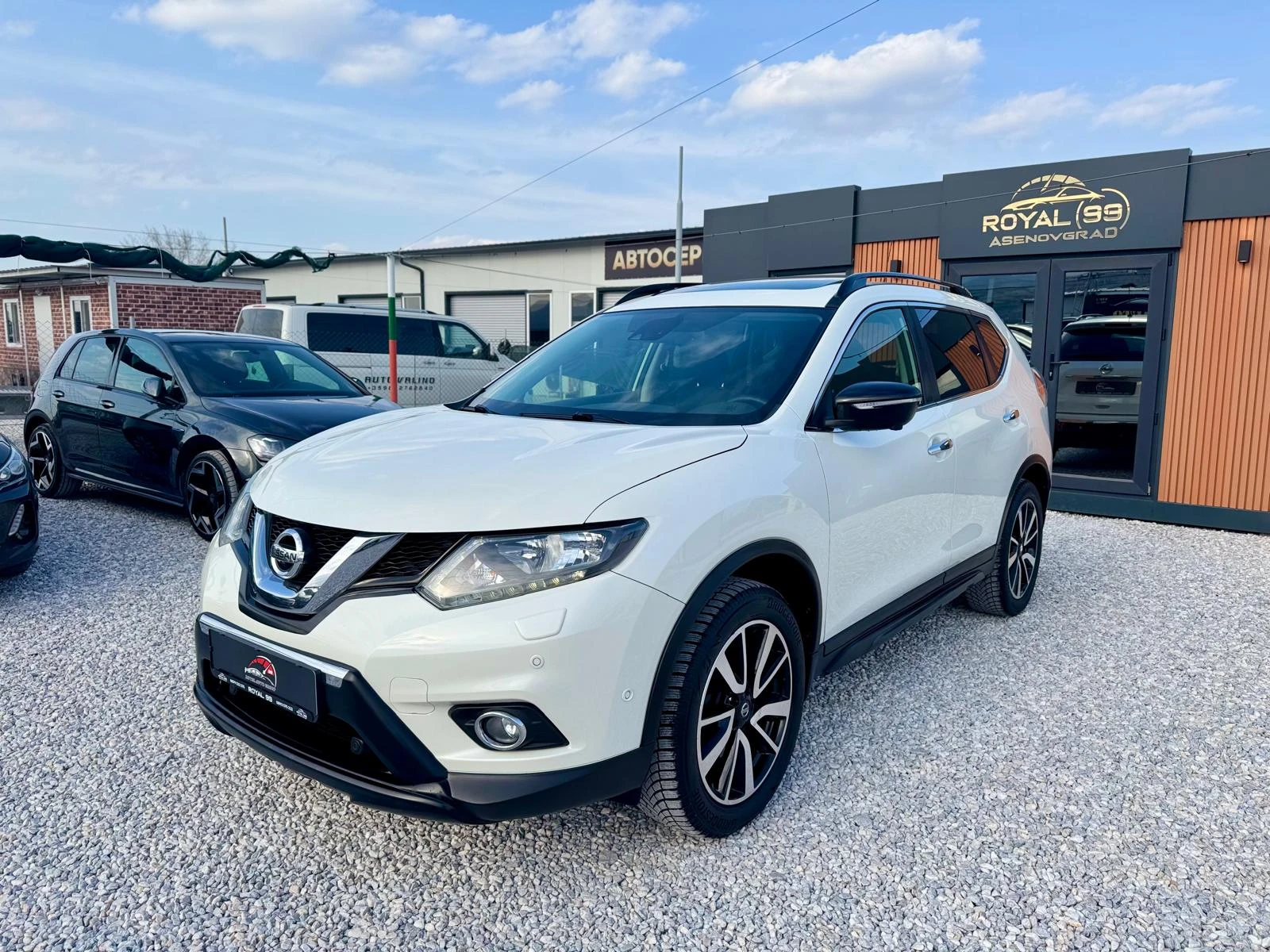 Nissan X-trail ::ACENTA::KEYLESS::PANORAMA::1 Собственик, снимка 2 - Автомобили и джипове - 53891760