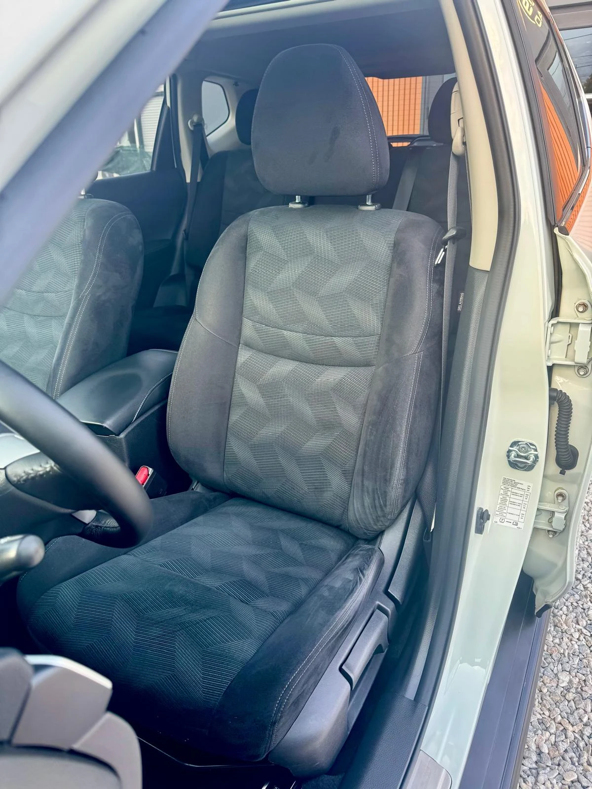 Nissan X-trail ::ACENTA::KEYLESS::PANORAMA::1 Собственик, снимка 11 - Автомобили и джипове - 53891760