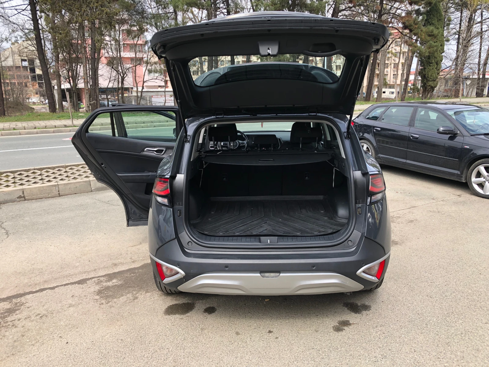 Kia Sportage 1.6D MHEV, снимка 9 - Автомобили и джипове - 54045395