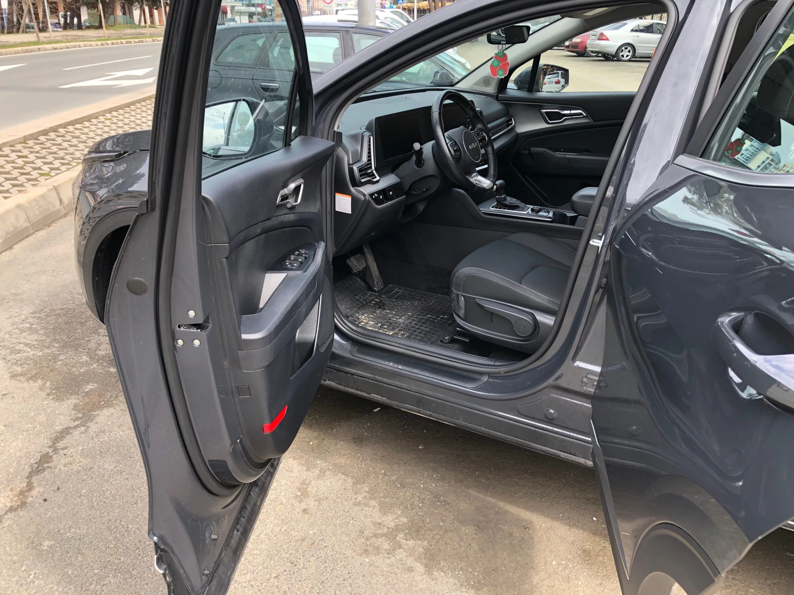 Kia Sportage 1.6D MHEV, снимка 11 - Автомобили и джипове - 54045395